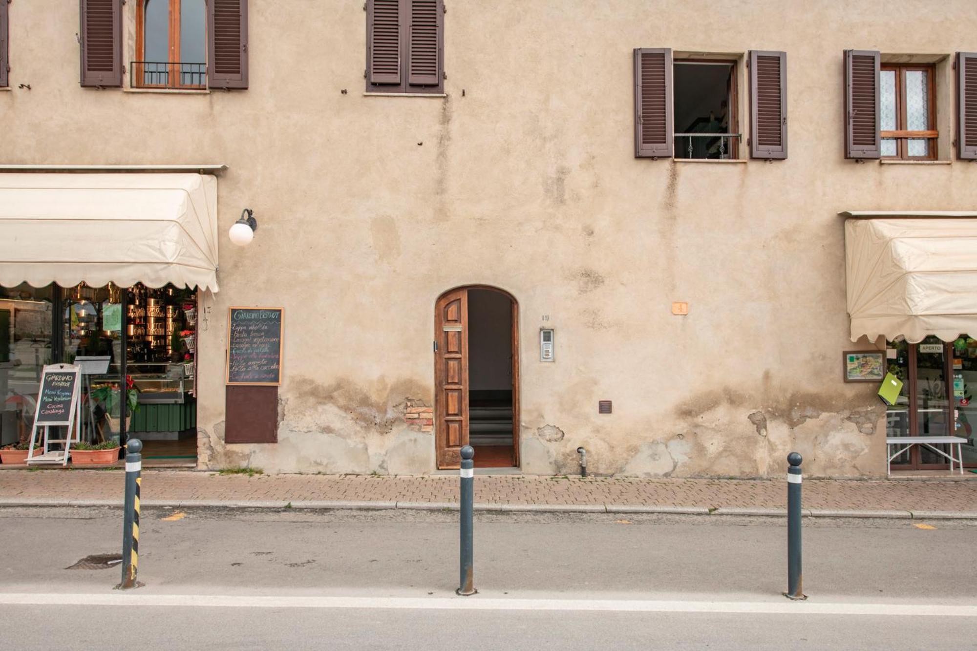 Bellavista Free Parking City Center San Gimignano Exterior photo